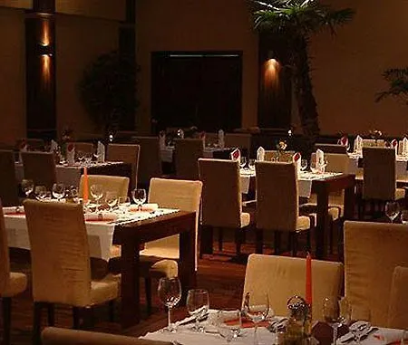 Отель Hotel Bratislava 4*