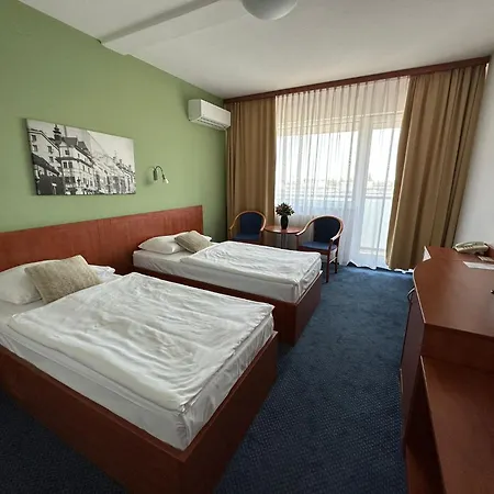 Hotel Bratislava Братислава