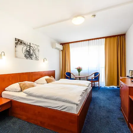 Hotel Bratislava 4* Братислава