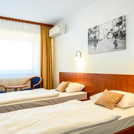 Hotel Bratislava Отель Братислава