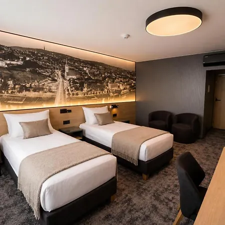 Hotel Bratislava Ξενοδοχείο Μπρατισλάβα