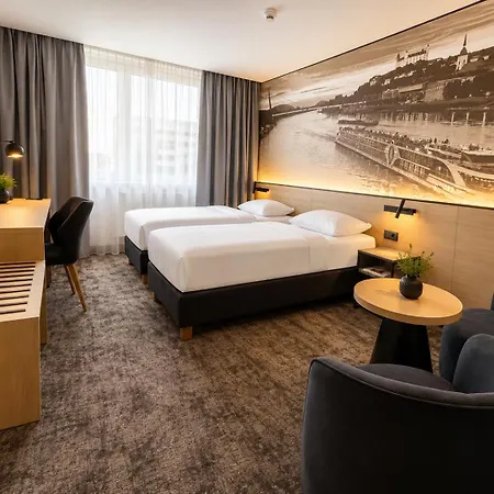 Hotel Bratislava Братислава