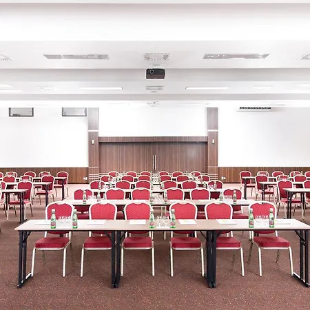 Отель Hotel Bratislava 4*