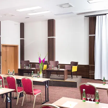 Hotel Bratislava 4* Братислава