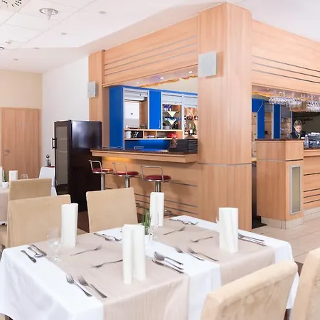Hotel Bratislava Отель Братислава