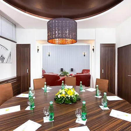 Отель Hotel Bratislava 4*