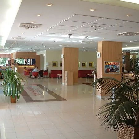 Hotel Bratislava Братислава