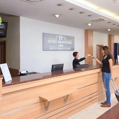 Hotel Bratislava Братислава